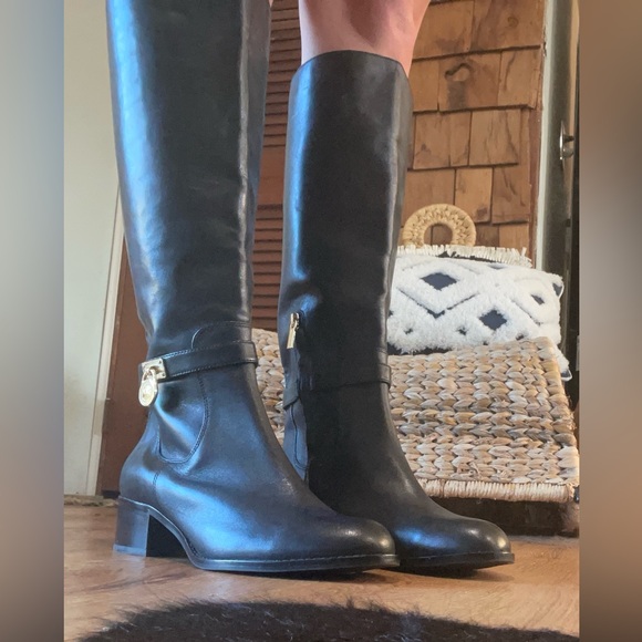 Michel Kors Black Leather Hamilton Riding Boots Size 9.5 - Picture 3 of 17